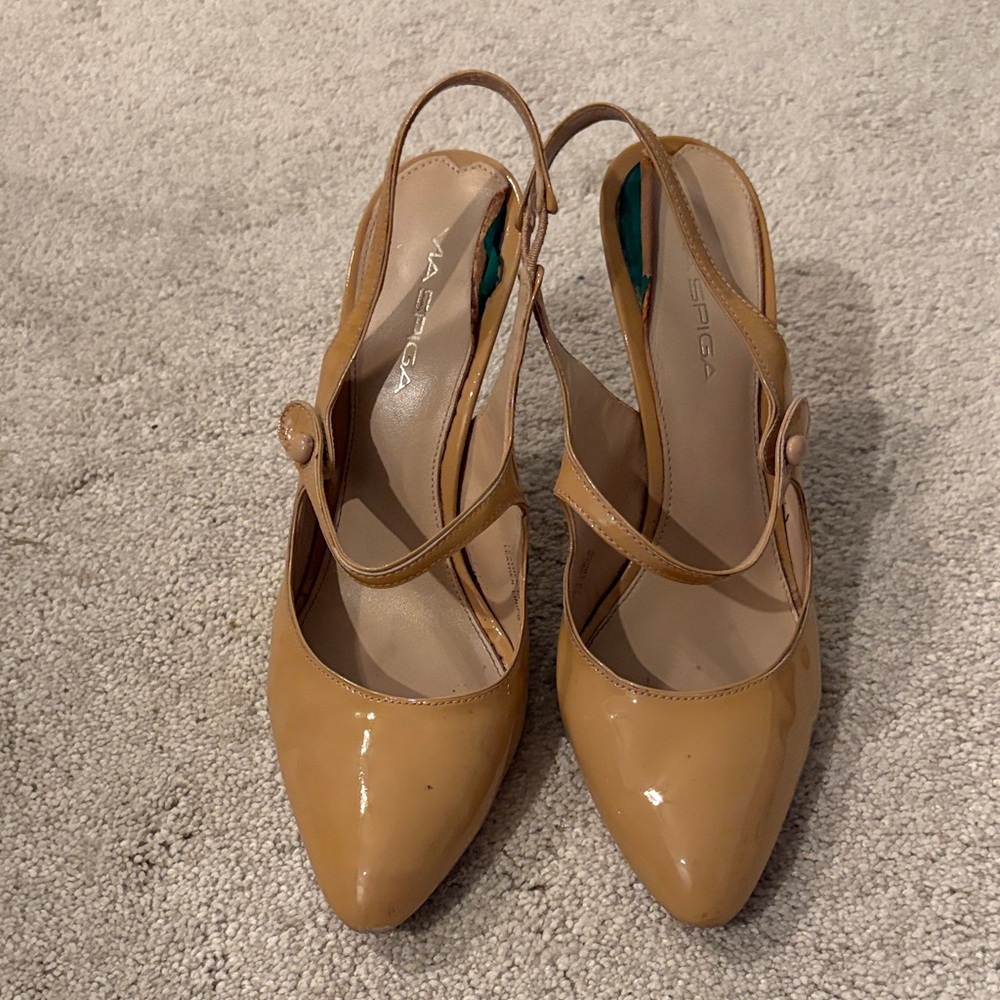 Via Spiga Tan Slingback Heels